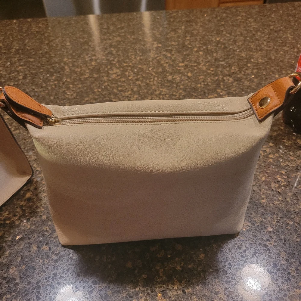 Beige Purse - Picture 5 of 8